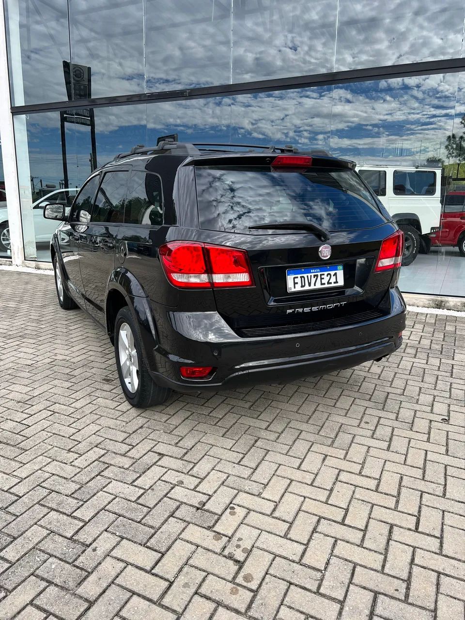 Fiat Freemont 2.4 16V 5P Aut. 2013 - Foto 4