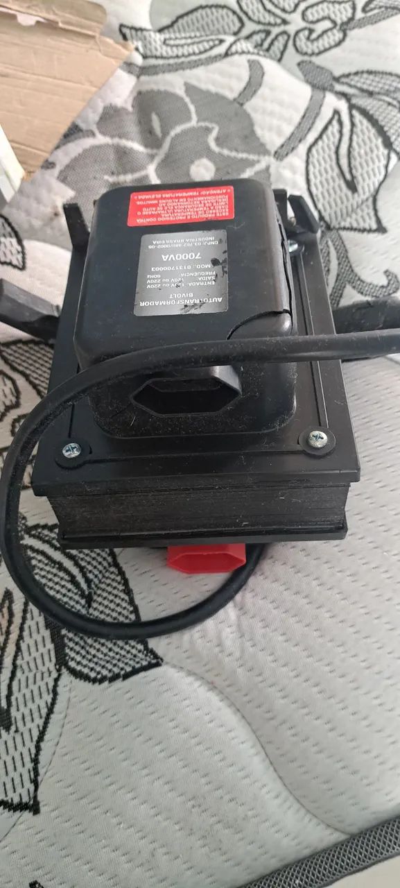 Transformador bivolt novinho - Foto 2
