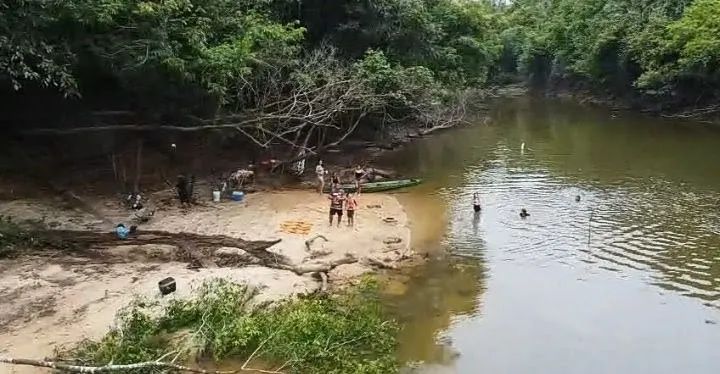 CHÁCARA PARA LAZER COM PRAIA O VERÃO INTEIRO - Foto 2