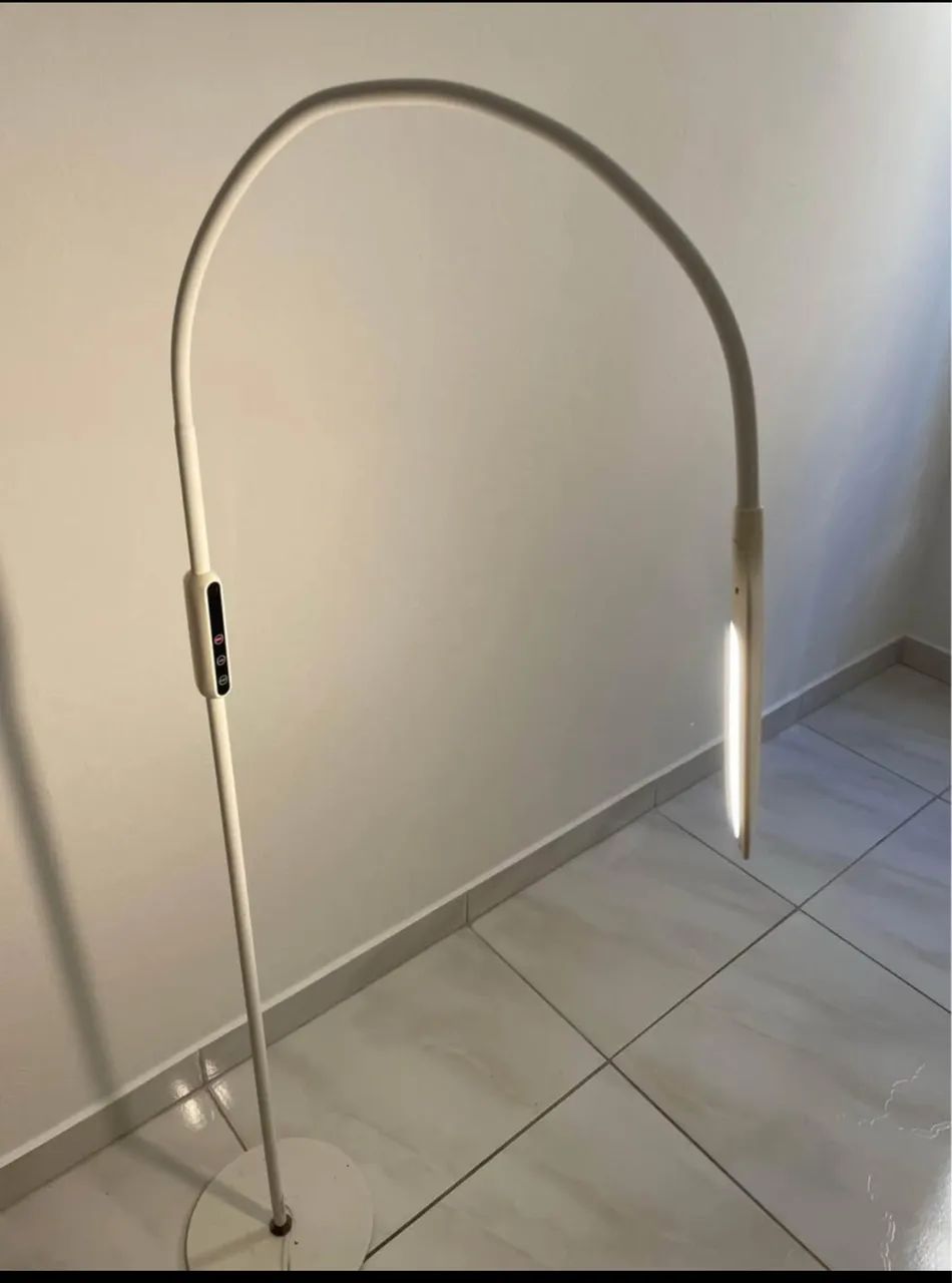 Luminária haste flexível  - Foto 3