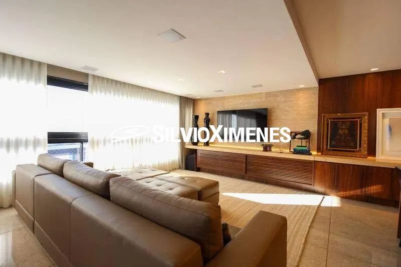 Apartamento à venda com 216m², 4 quartos e 4 vagas