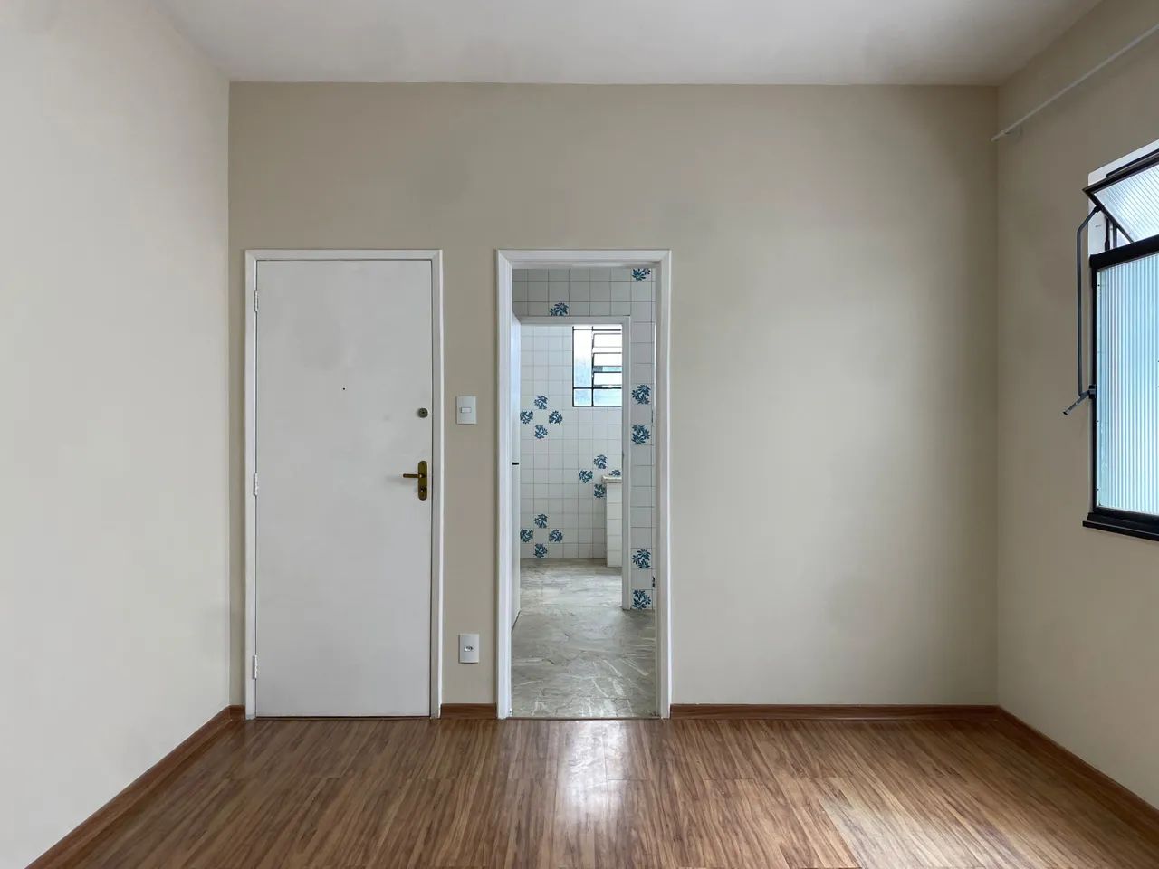 3 quartos com vaga de garagem individual para locação