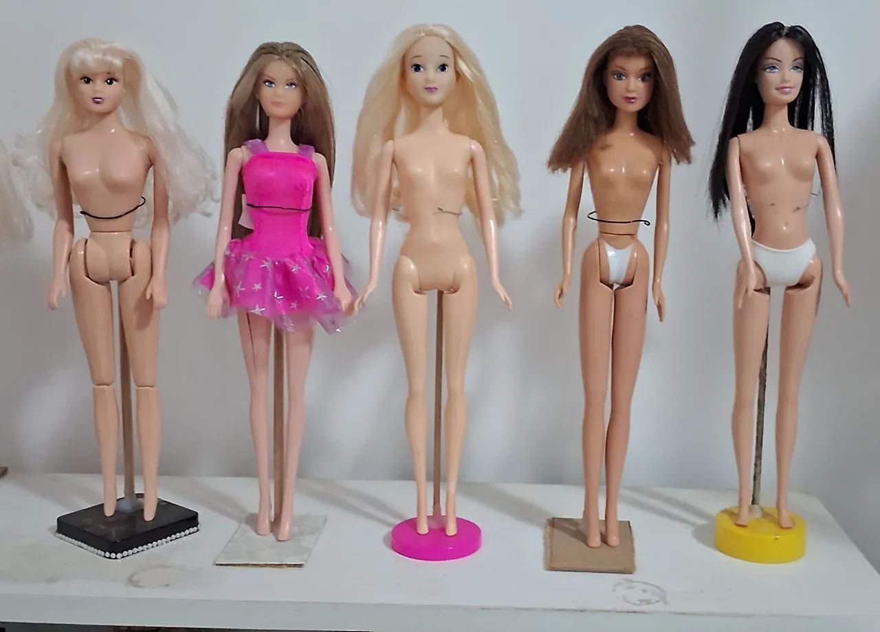 Lote de barbie usadas genericas