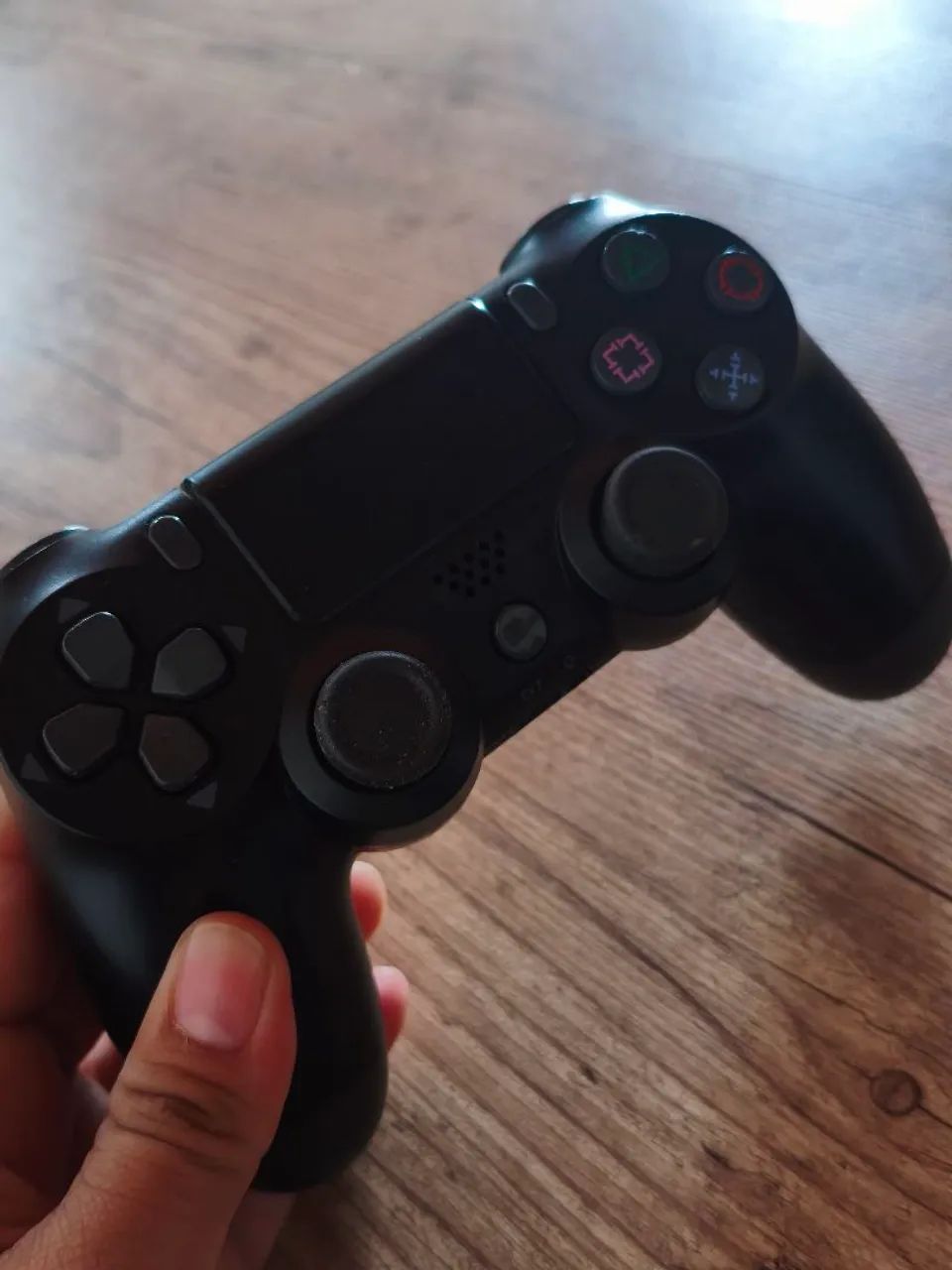 CONTROLE PS4 PARA VENDER RÁPIDO (FUNCIONANDO PERFEITAMENTE) - Foto 4