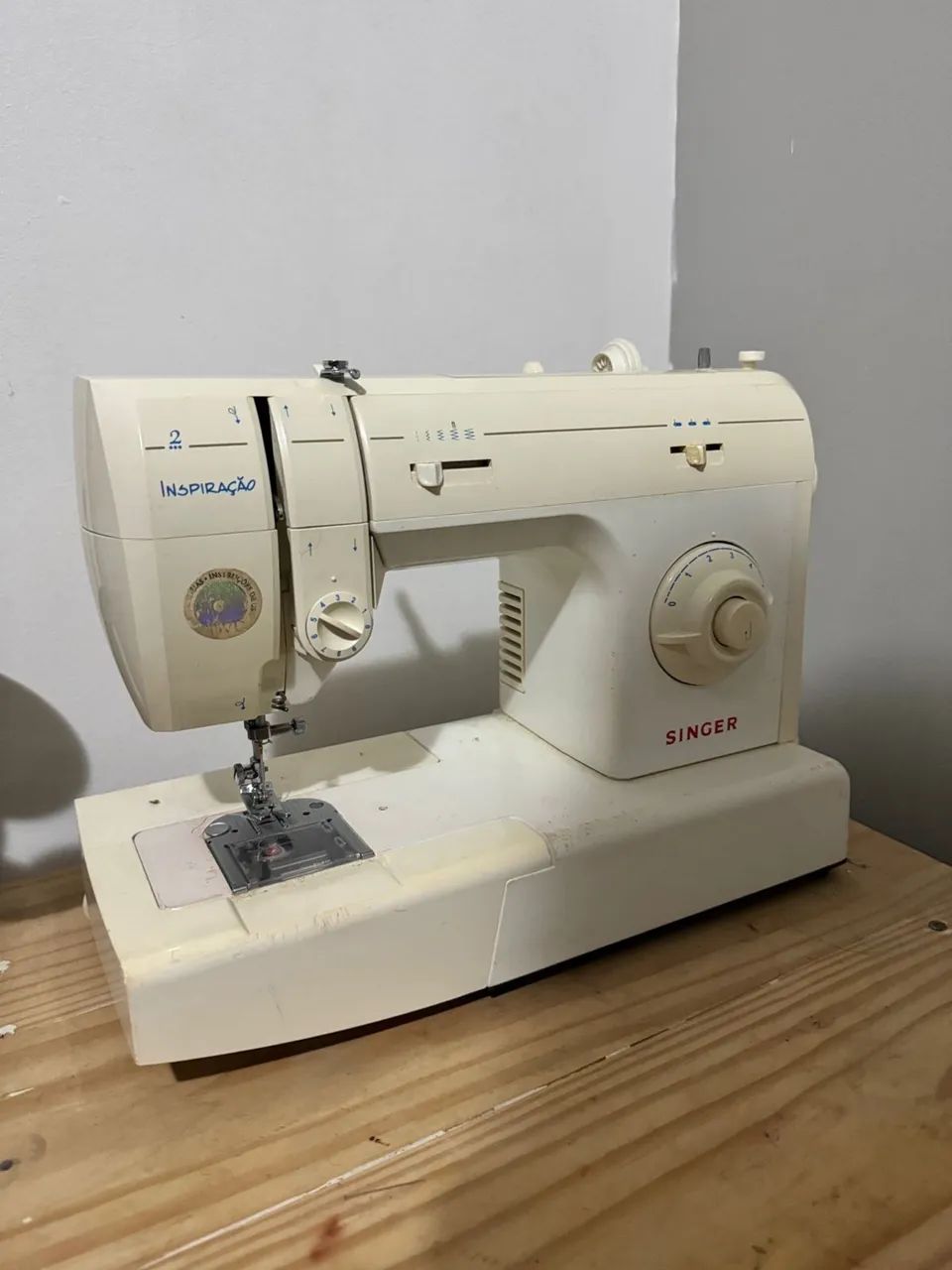 Máquina de Costura Singer