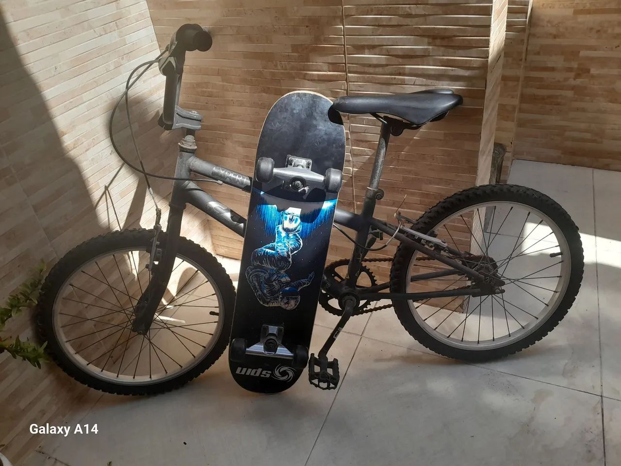 COMBO, SKATE E BICICLETA