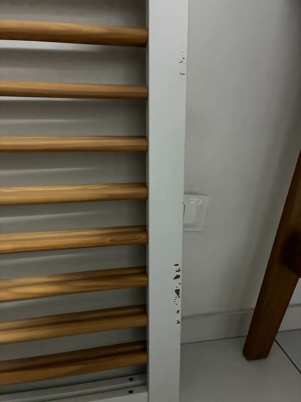 Berço Cozy 2 em 1 madeira (branco e madeira) - Foto 4