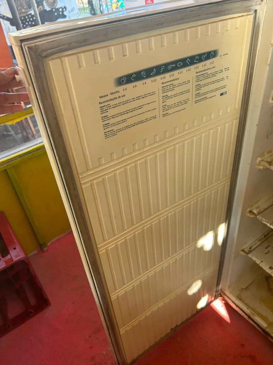 Vendo freezer 5 bandejas usado, funciona perfeitamente  - Foto 3