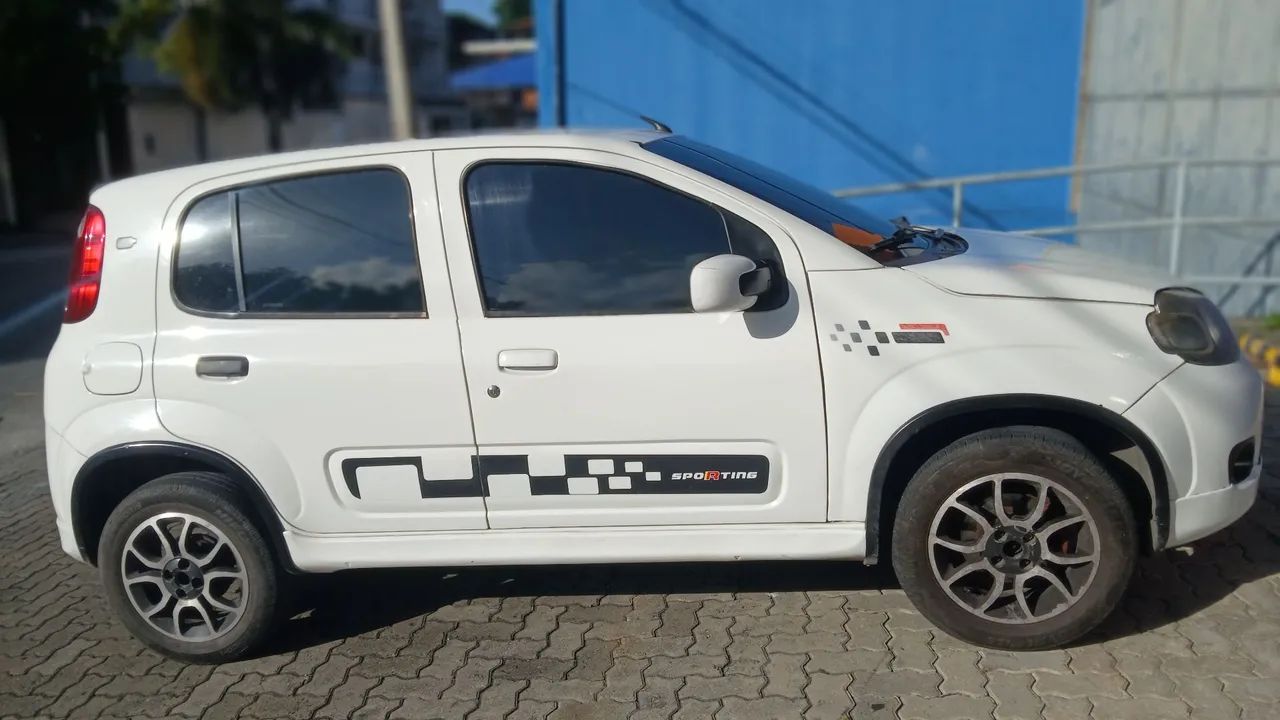 Fiat Uno Sporting 1.4 EVO Fire Flex 8V 4P 2012 - Foto 4