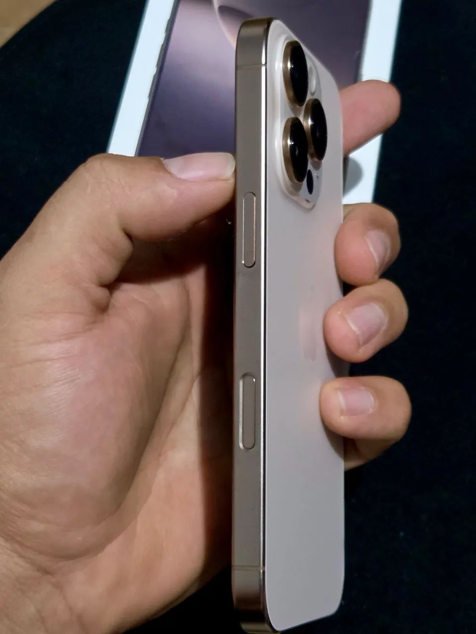 Vendo IPhone 16 pro Titanium Desert - Foto 5