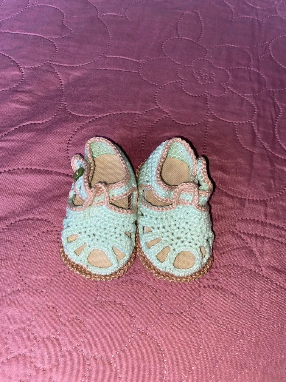 Sandália de crochê para bebês - Foto 2