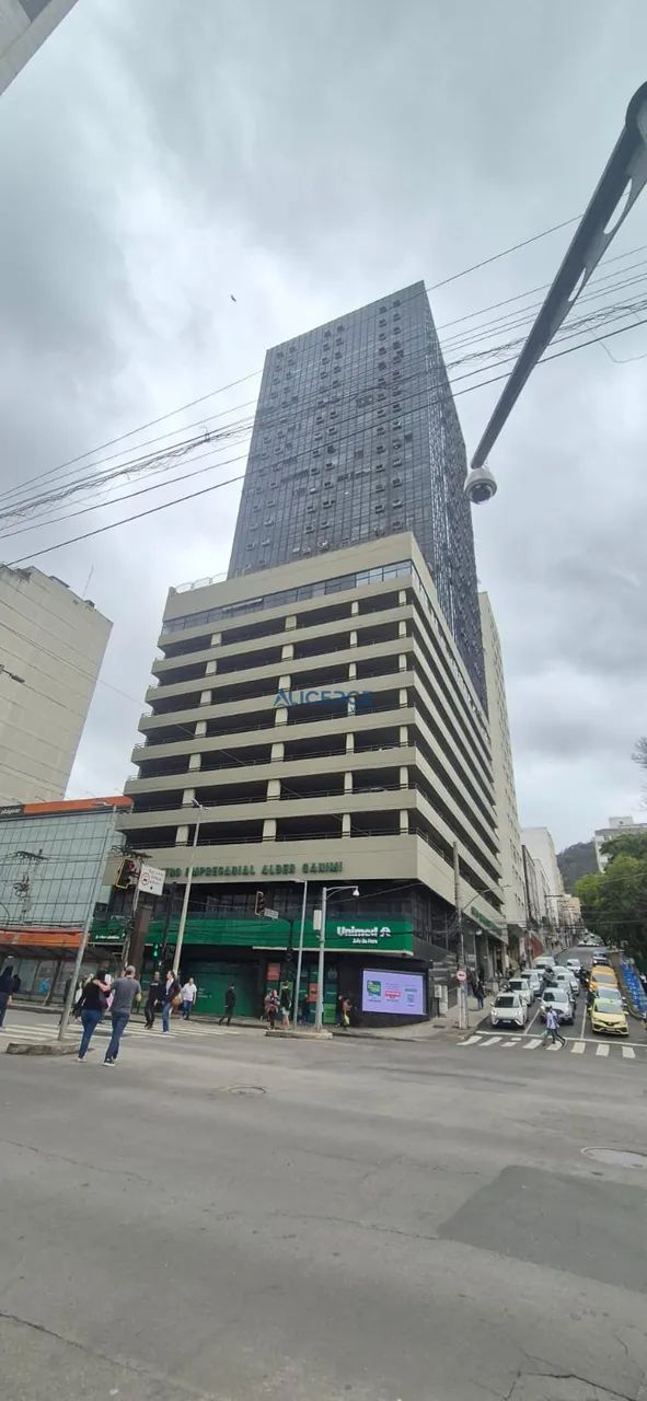SALA COMERCIAL DE 53 m² NO CENTRO  COM GARAGEM - Foto 2