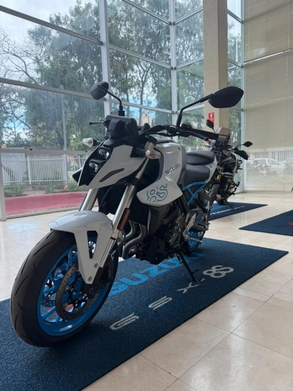GSX-8S 0KM 2026 - Foto 3