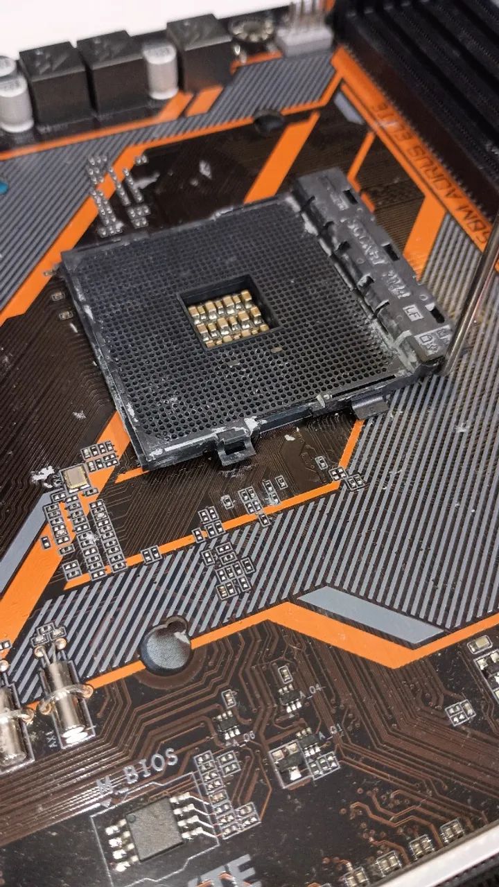 Placa-mãe Gigabyte B450M Aorus Elite ? COM DEFEITO - Foto 5