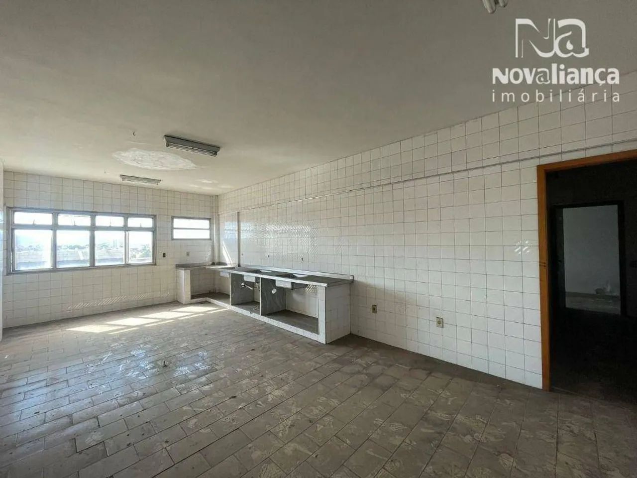 Prédio para alugar, 1900 m² - Nossa Senhora da Penha - Vila Velha/ES - Foto 3