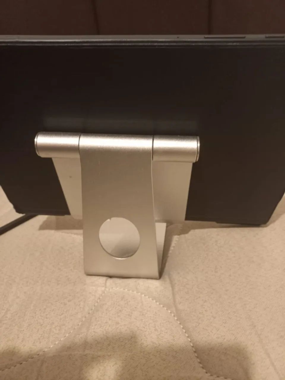 Tablet Sansung S6 Lite com capa magnética e suporte. - Foto 3