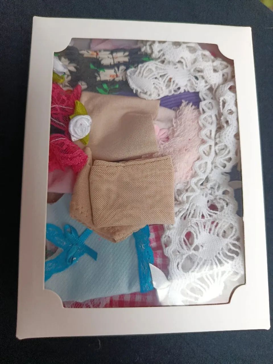 Lote de roupas da barbie