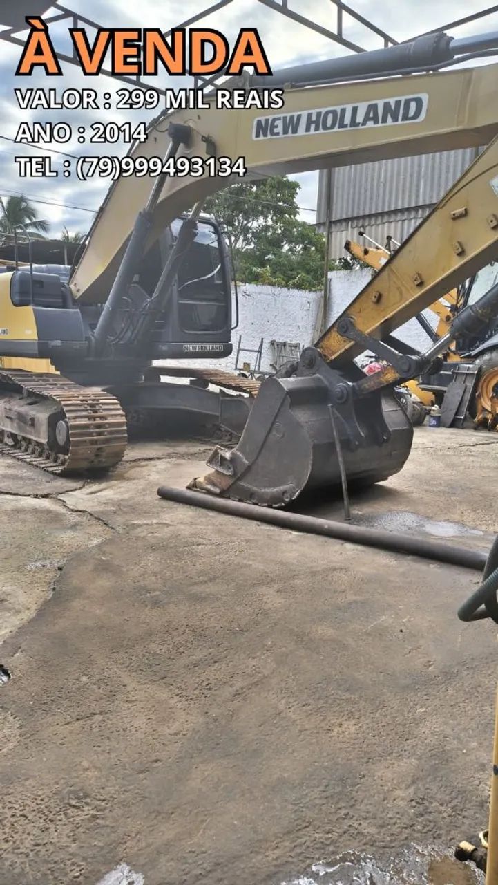ESCAVADEIRA NEW HOLLAND E215B