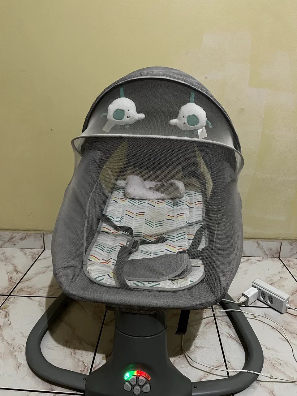 Cadeira de balanço  - Foto 4