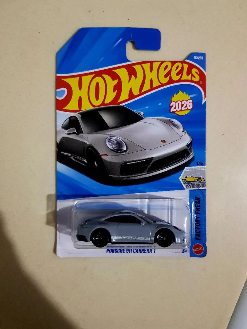 5 carros hot wheels  - Foto 3