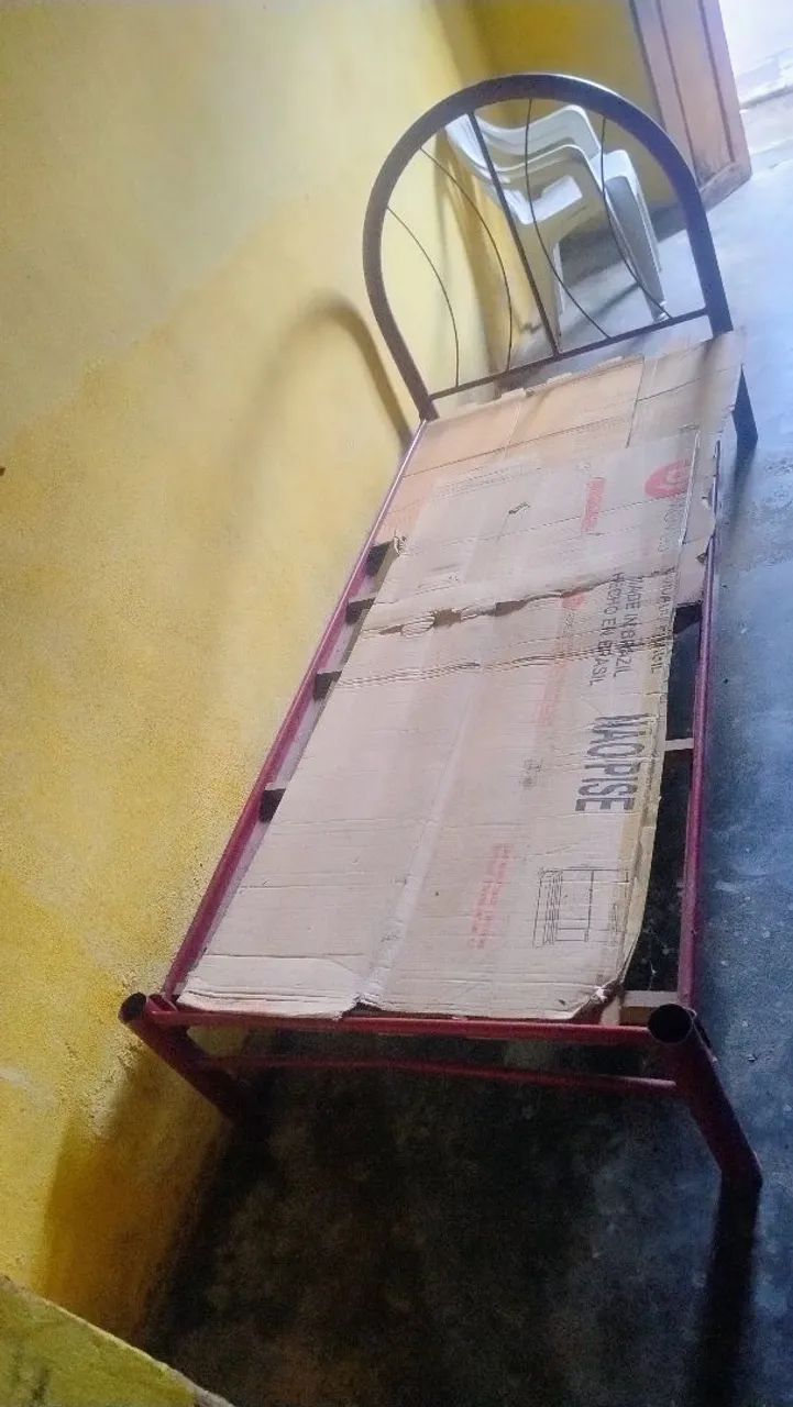 Cama de Ferro - Boa. Não a um ferrugem - Foto 3