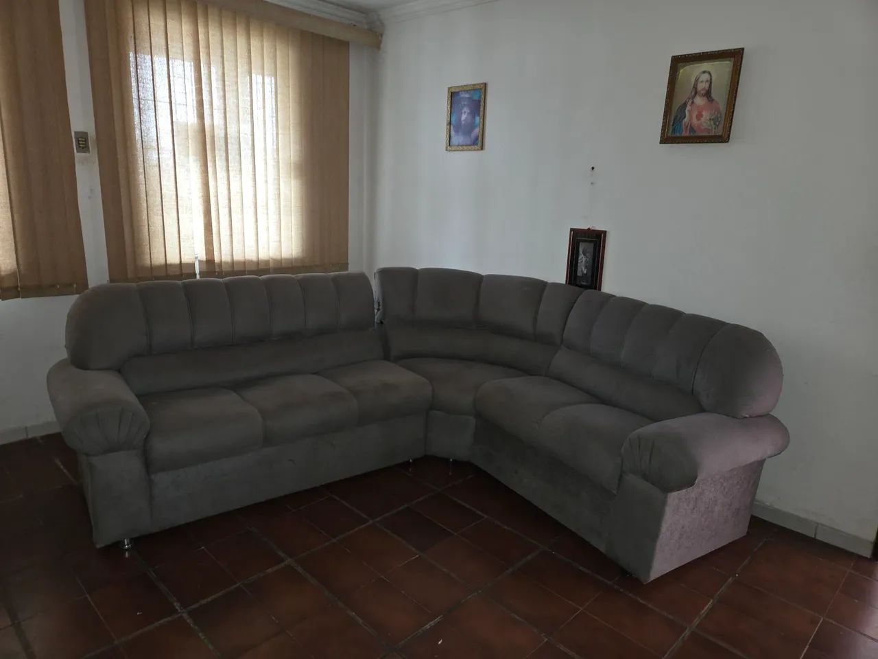 Venda de um sofá e um cofre  - Foto 3