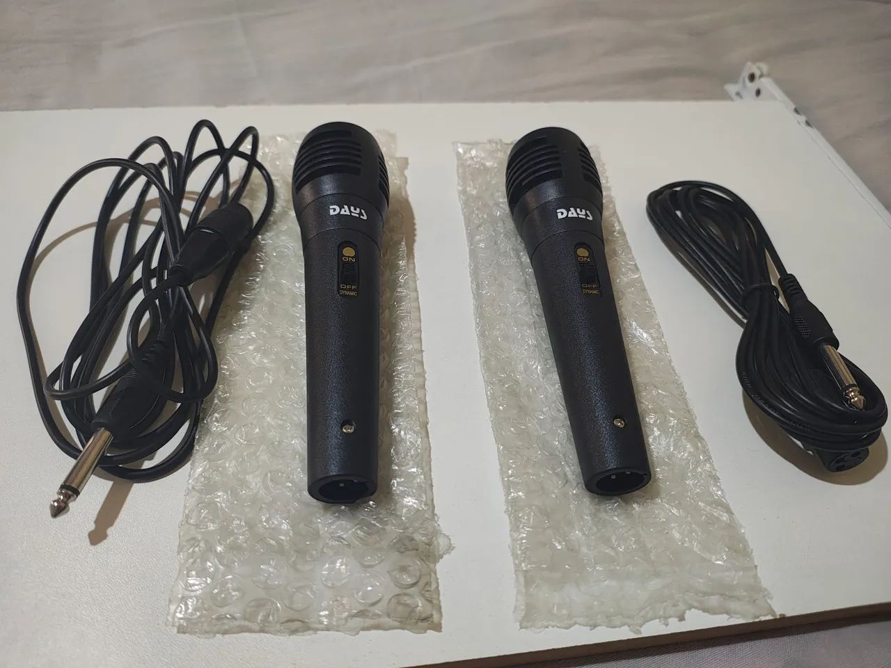 Par de Microfones para Karaokê 
