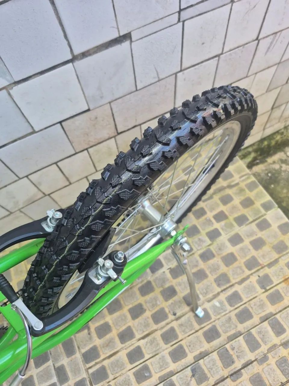 Bicicleta aro 20 semi nova  - Foto 3