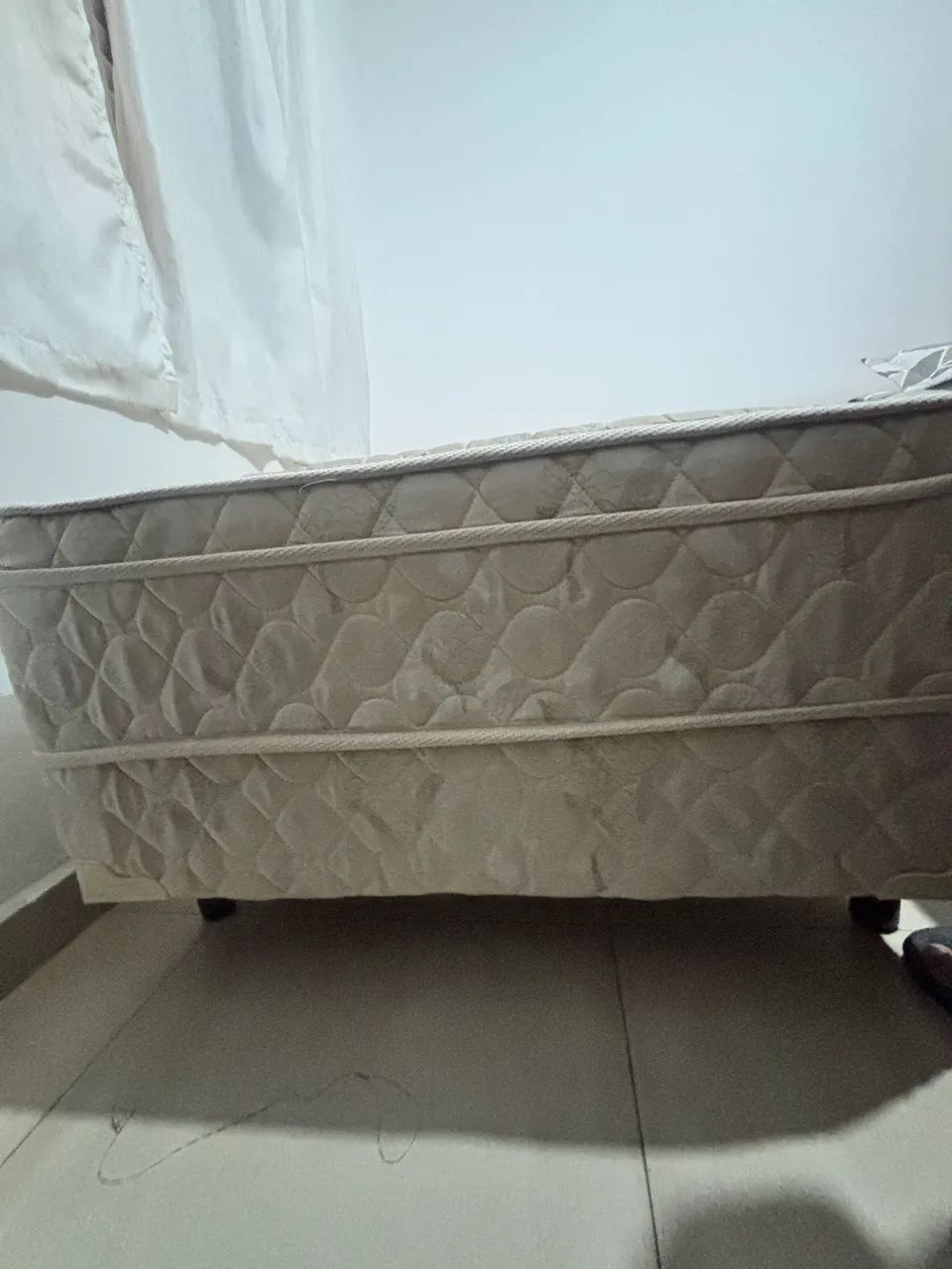 Cama + colchão de solteiro 
