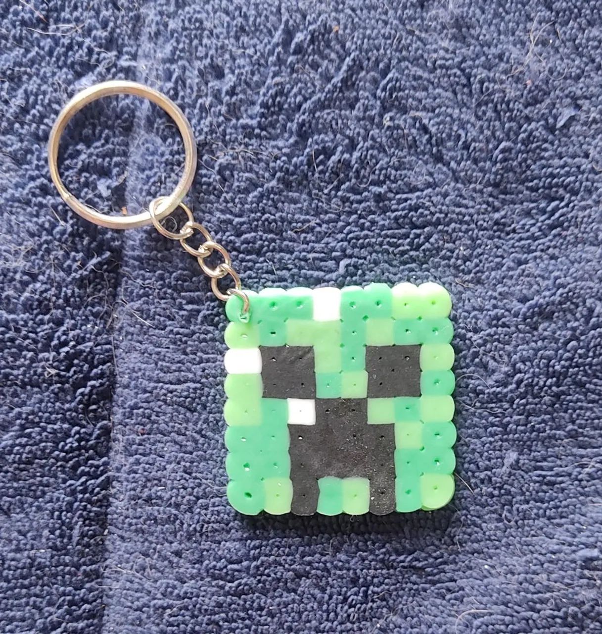 Chaveiros temáticos hama beads  - Foto 3