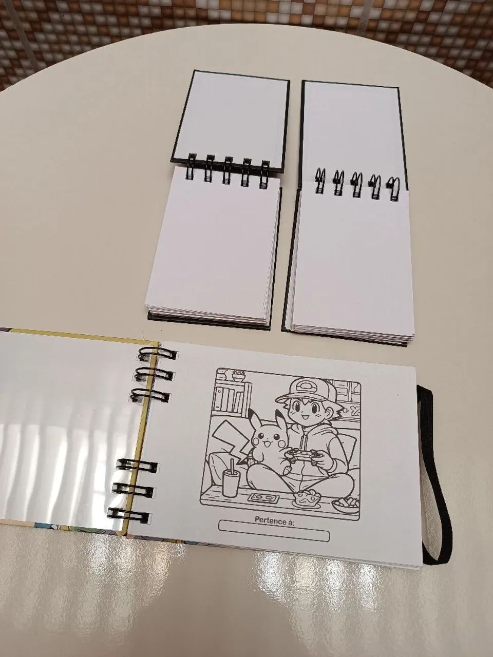 Conjunto Livro de Colorir + 2 Blocos de Nota - Foto 3