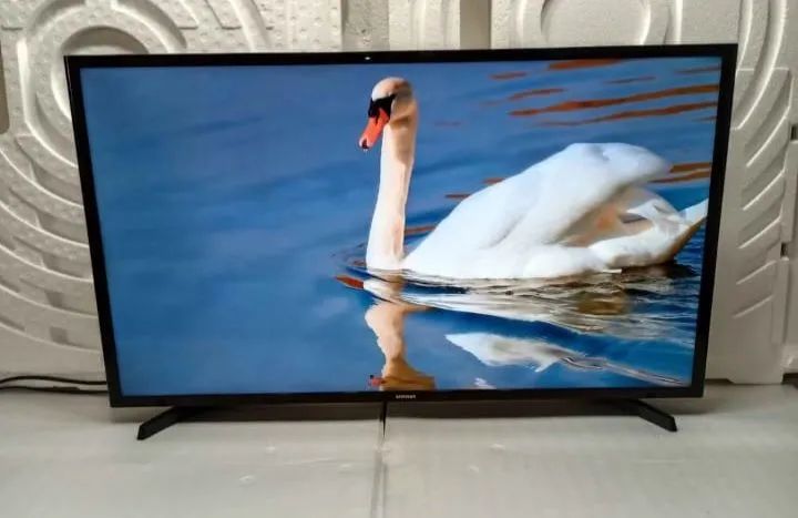 TV 32 SMART SAMSUNG  - Foto 3