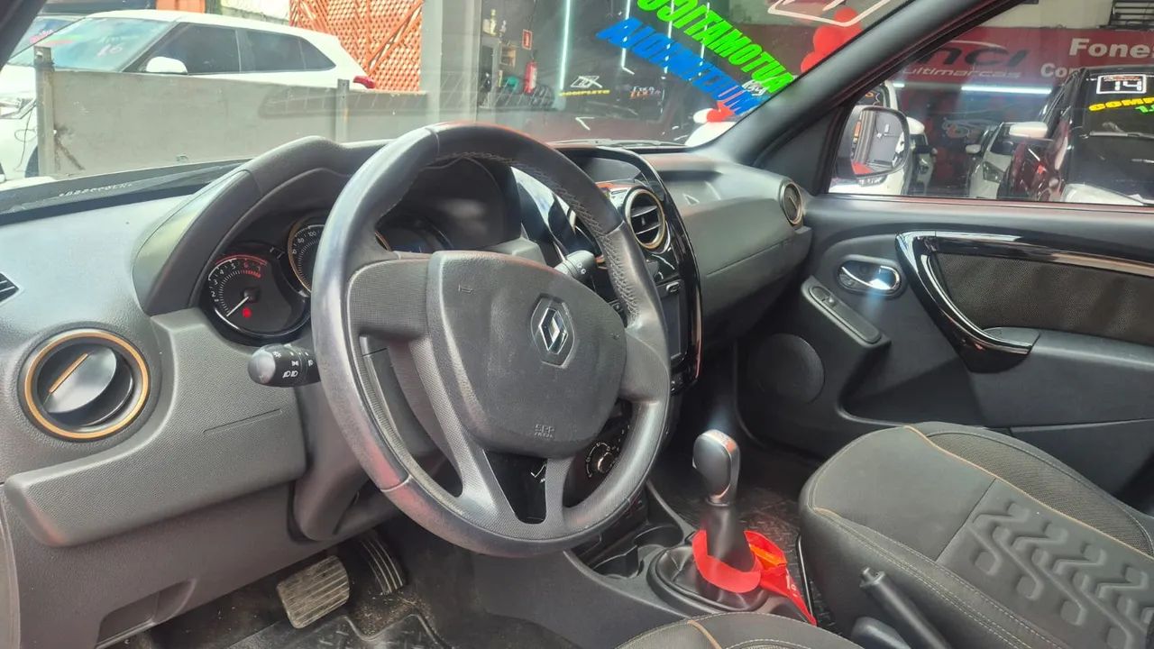 Renault Duster Dynamique 2.0 Hi-flex 16V Aut. 2017 - Foto 2