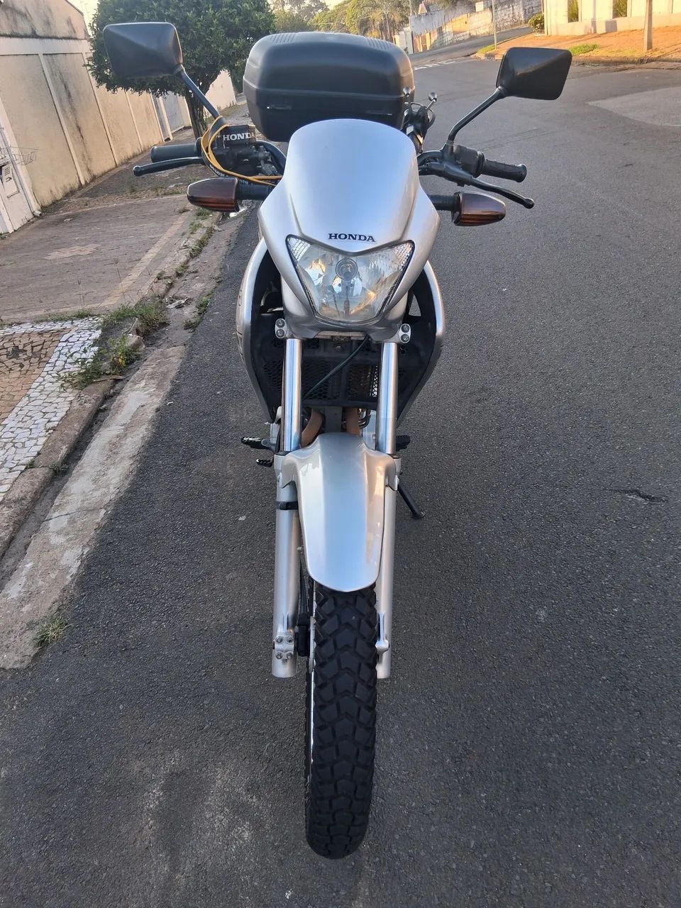 Falcon 400 - Foto 2