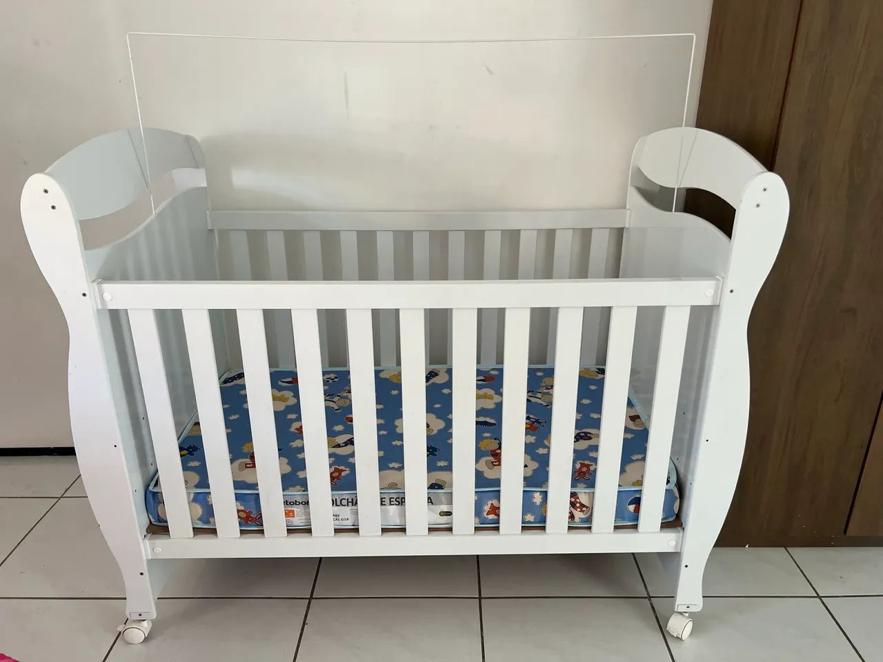 Berço que vira cama 
