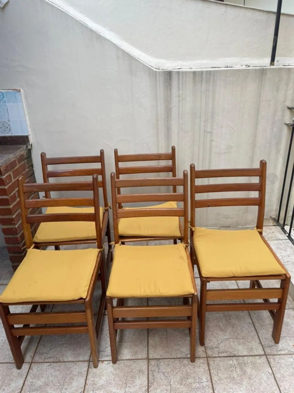 Mesa de jantar com 5 cadeiras - Foto 4