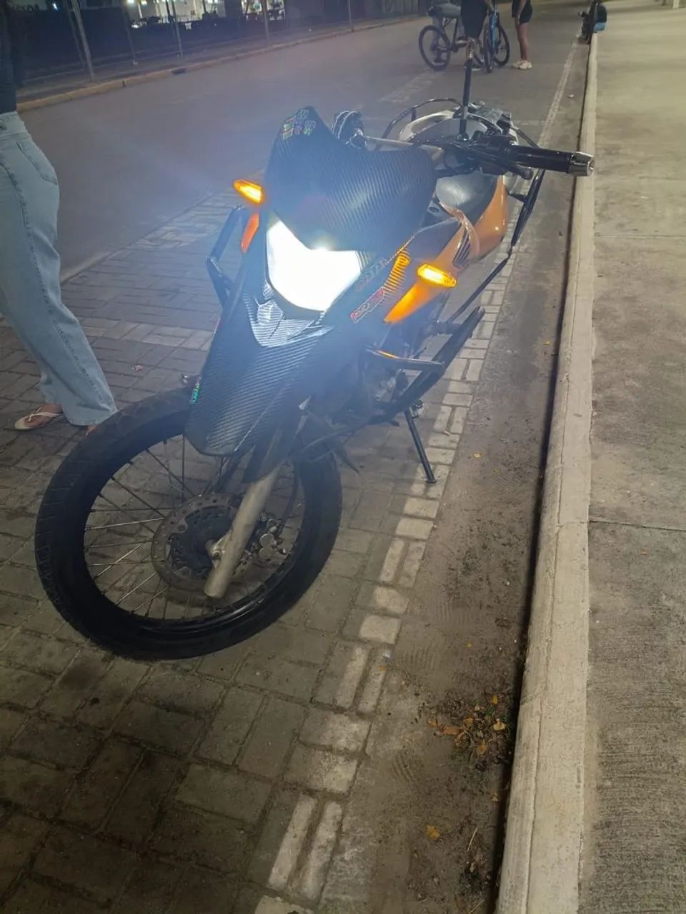 XRE 300