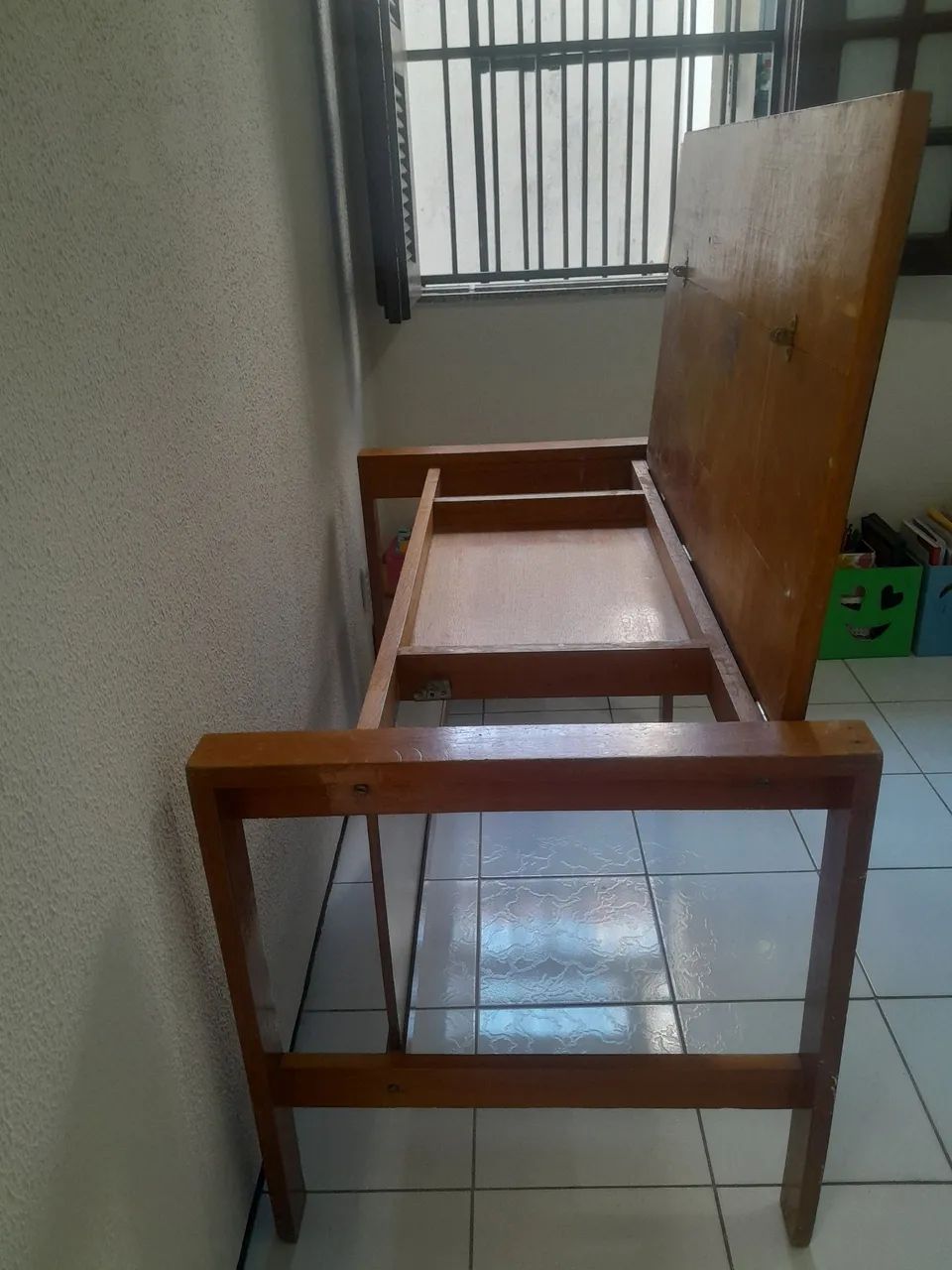 Escrivaninha / Birô de madeira - Foto 2