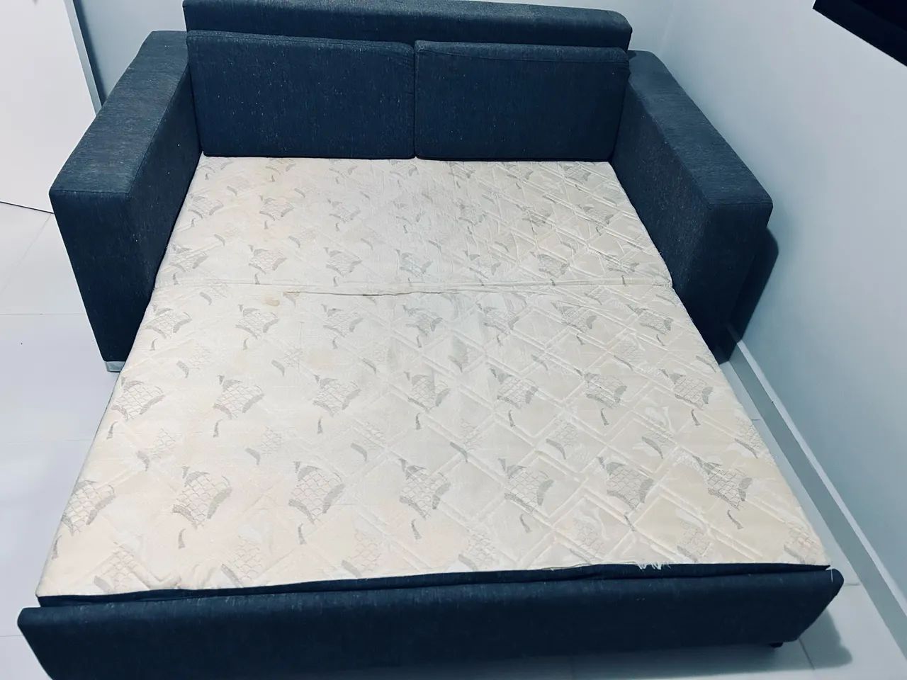 Sofá cama ótimo estado de conservação, limpo pouco uso.