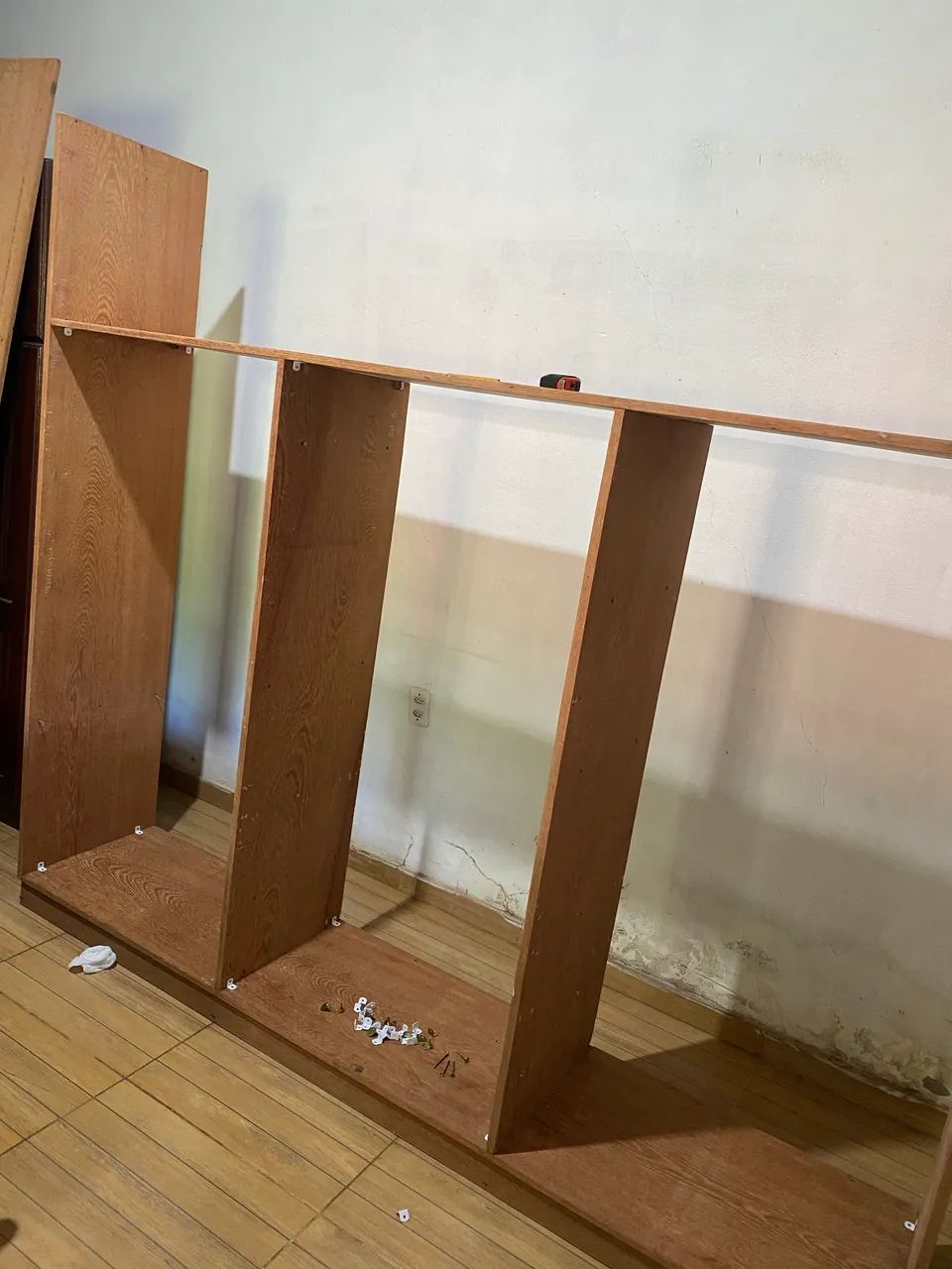 Montagens de móveis e portas em geral