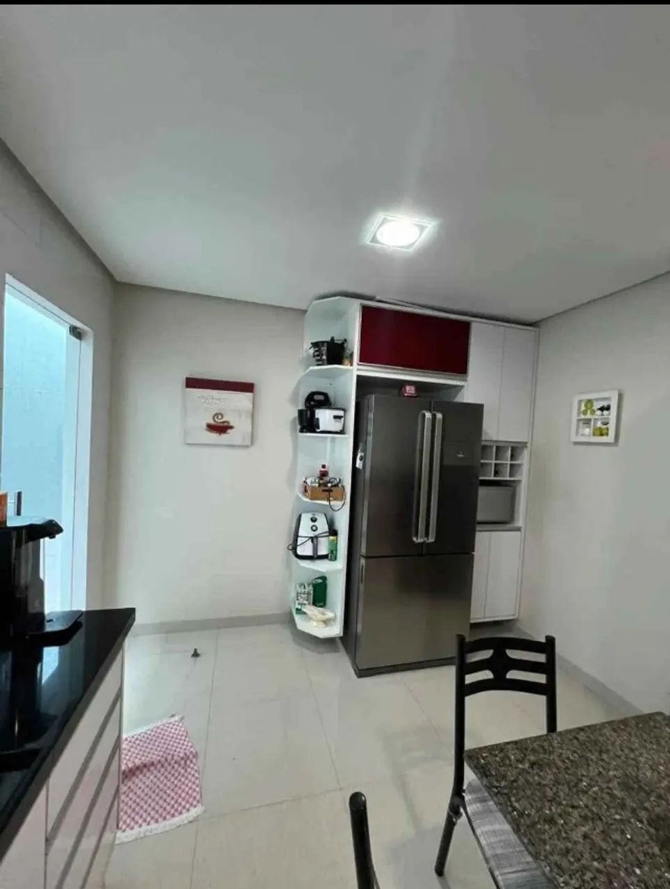 Casa com dois quartos espaçosa e bem localizada - Foto 3
