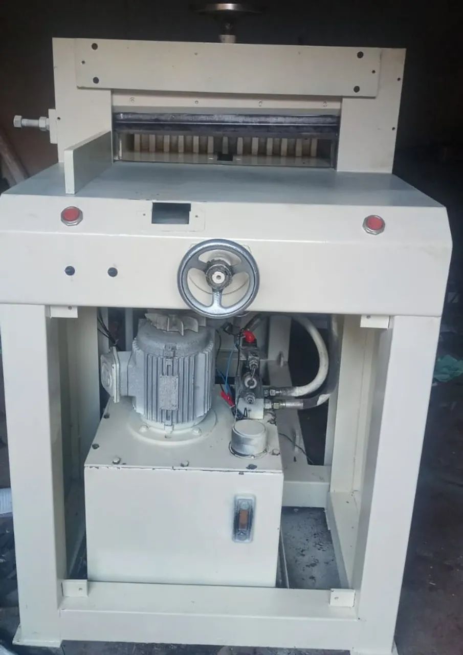 Guilhotina hidráulica 50 de boca máquina reformada 