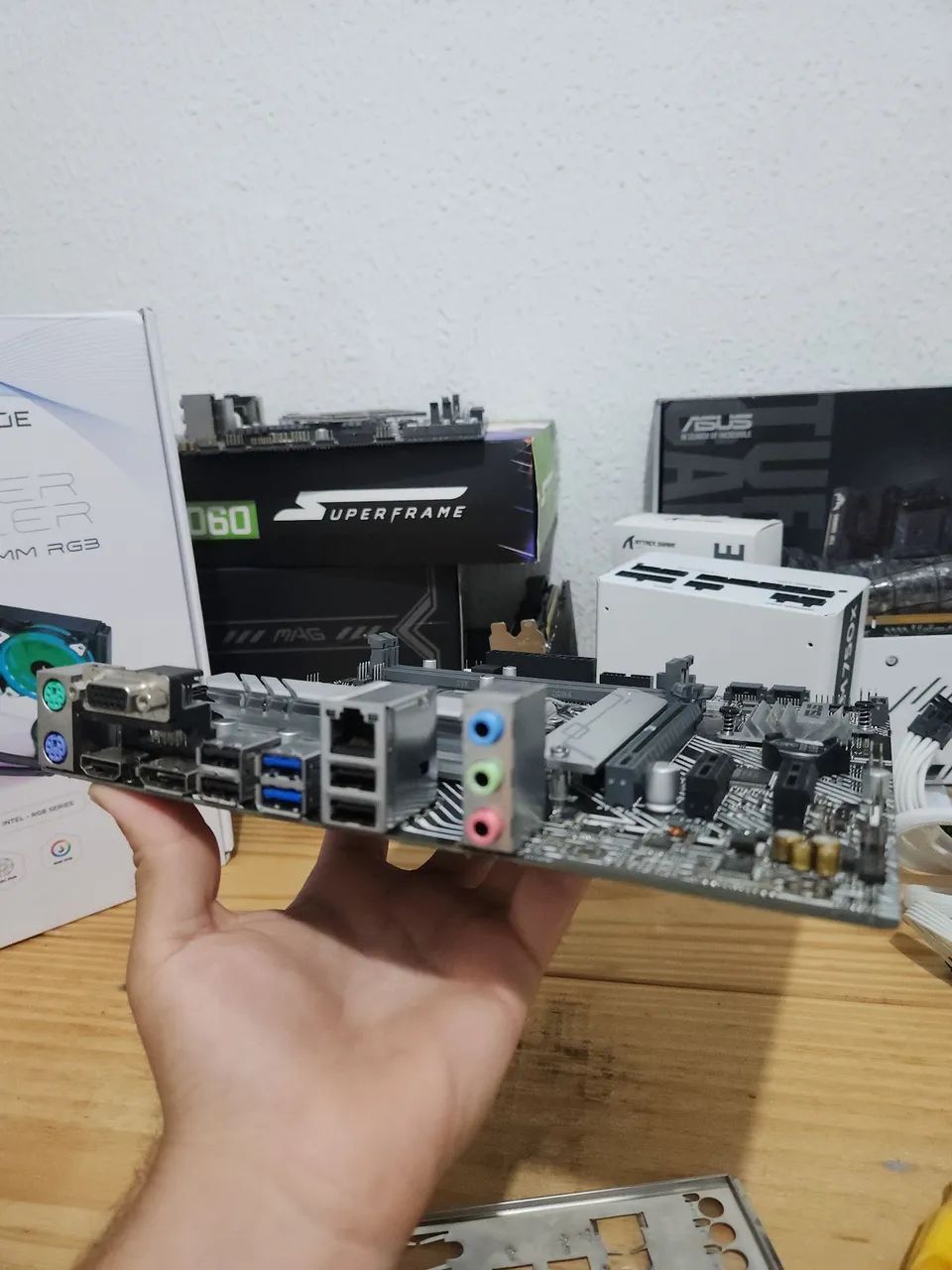 Kit H510m-A Asus + i5 11400f + Watercooler Corsair - Peças de