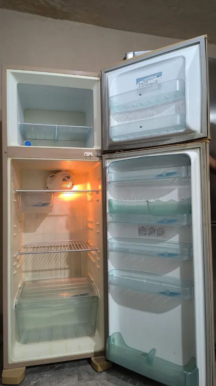 Geladeira Eletrolux degelo  - Foto 2