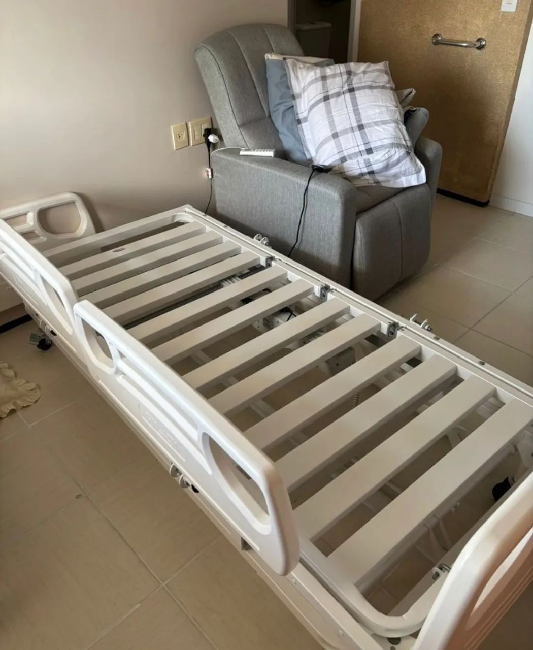 Cama Hospitalar sem Colchão  - Foto 2