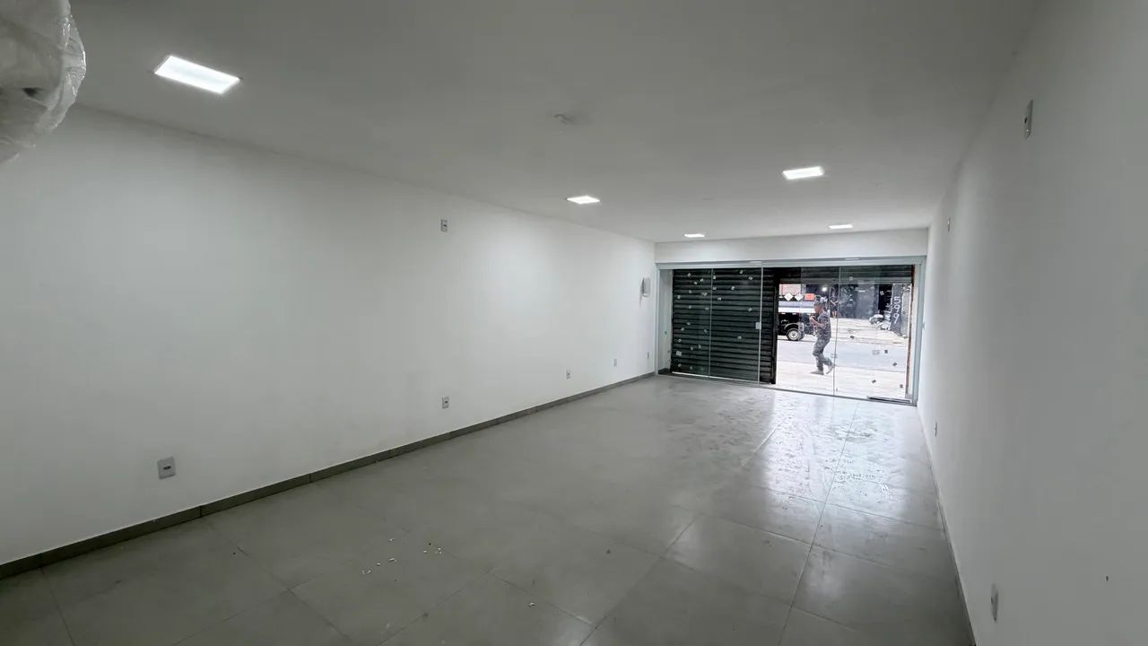 Alugo linda Loja em Marechal Hermes  - Foto 2