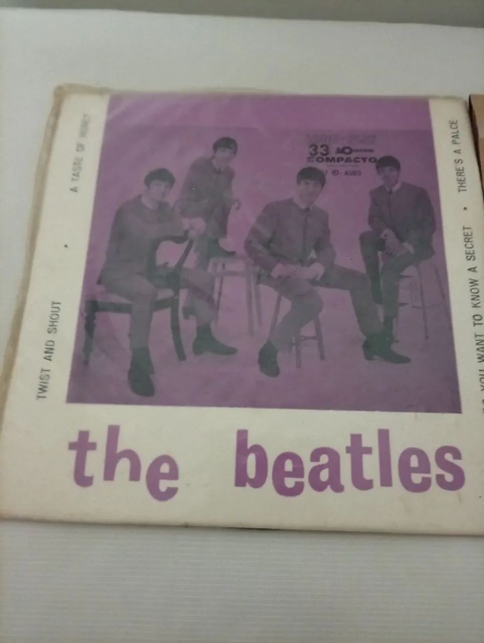 2 Compacto Vinil dos The Beatles anos 60  - Foto 2