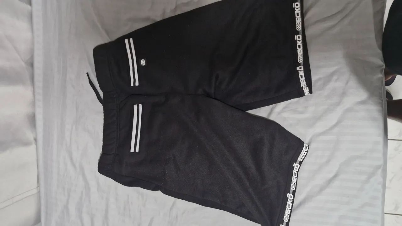 Bermuda de Moletom Eck? Unltd. Preta - Original - Tamanho G (L) - Foto 2