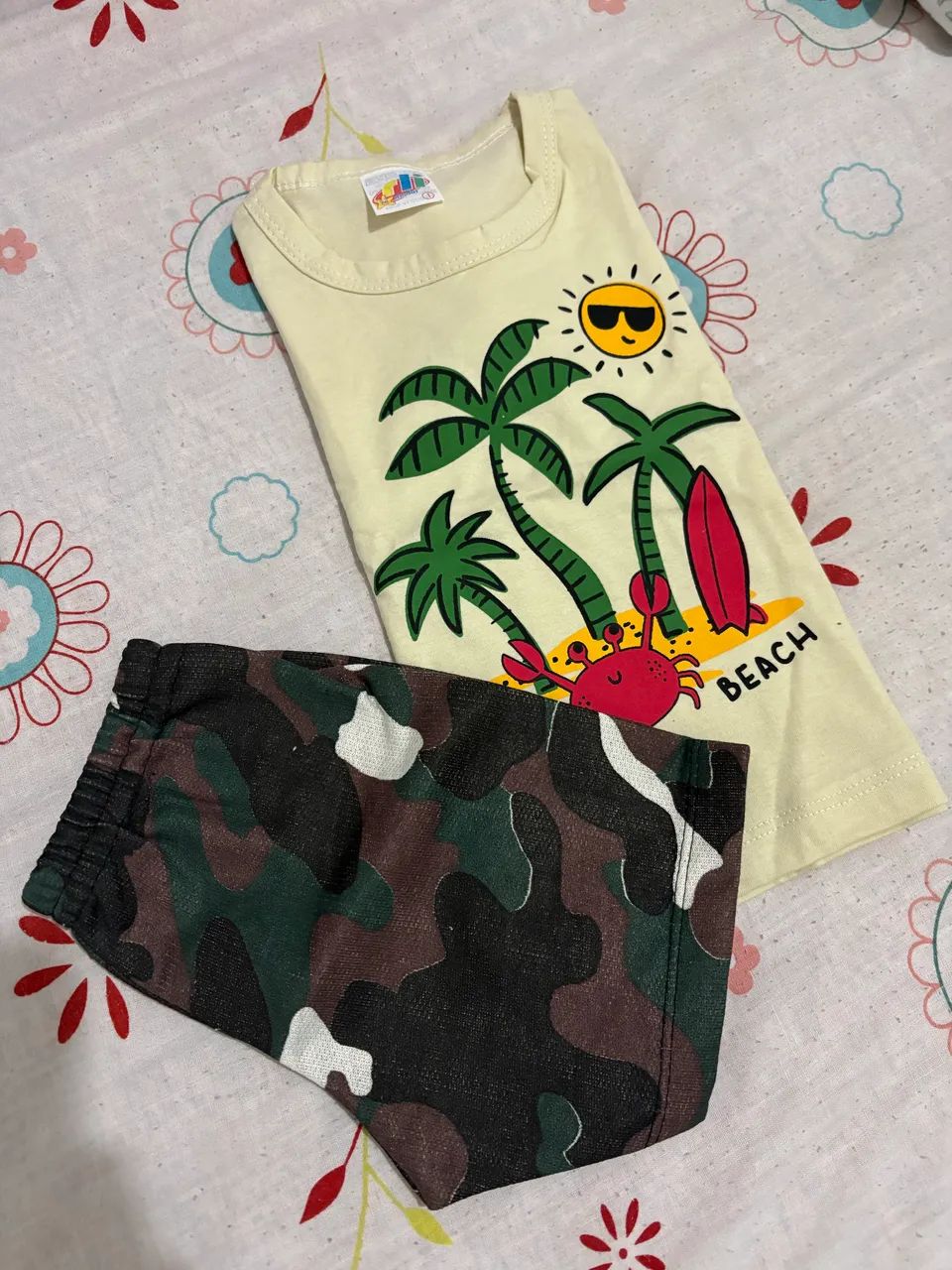 Roupa de criança 