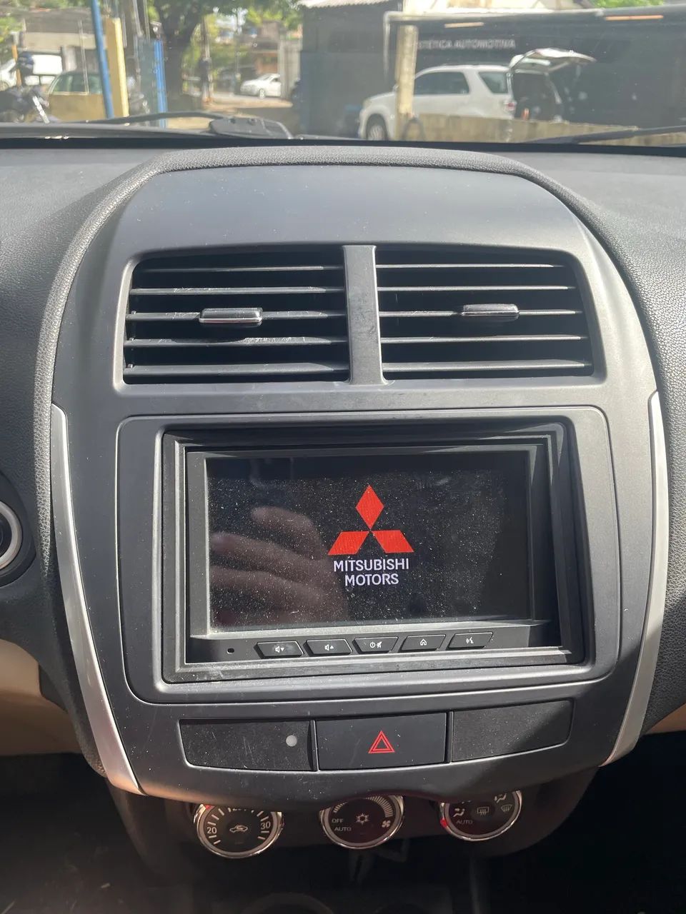 Multimídia Mitsubishi 
